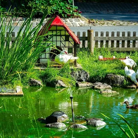 Am Schlosspark 4 Appartement *