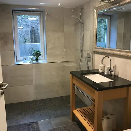 Am Schlosspark 4 * 브레이크