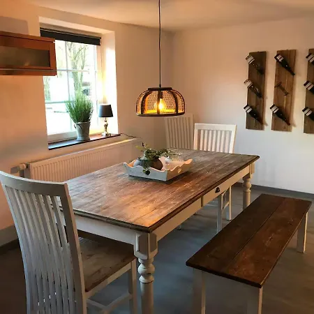 Am Schlosspark 4 아파트 *