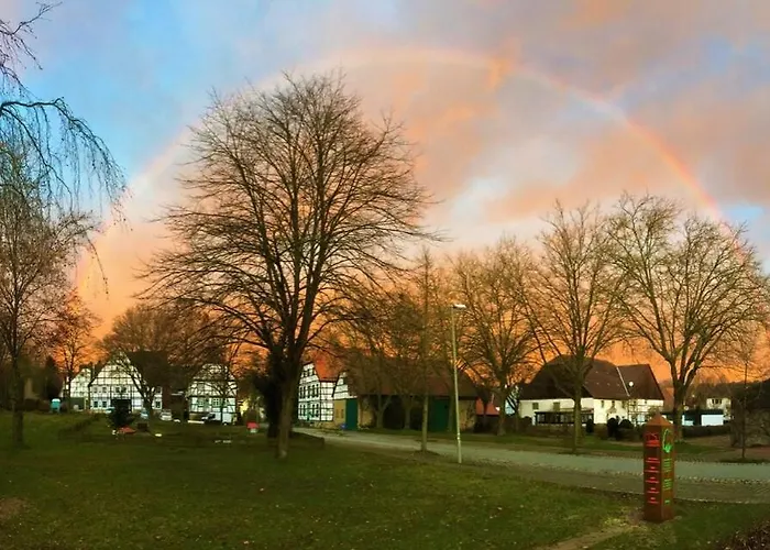 Am Schlosspark 4 * Brakel